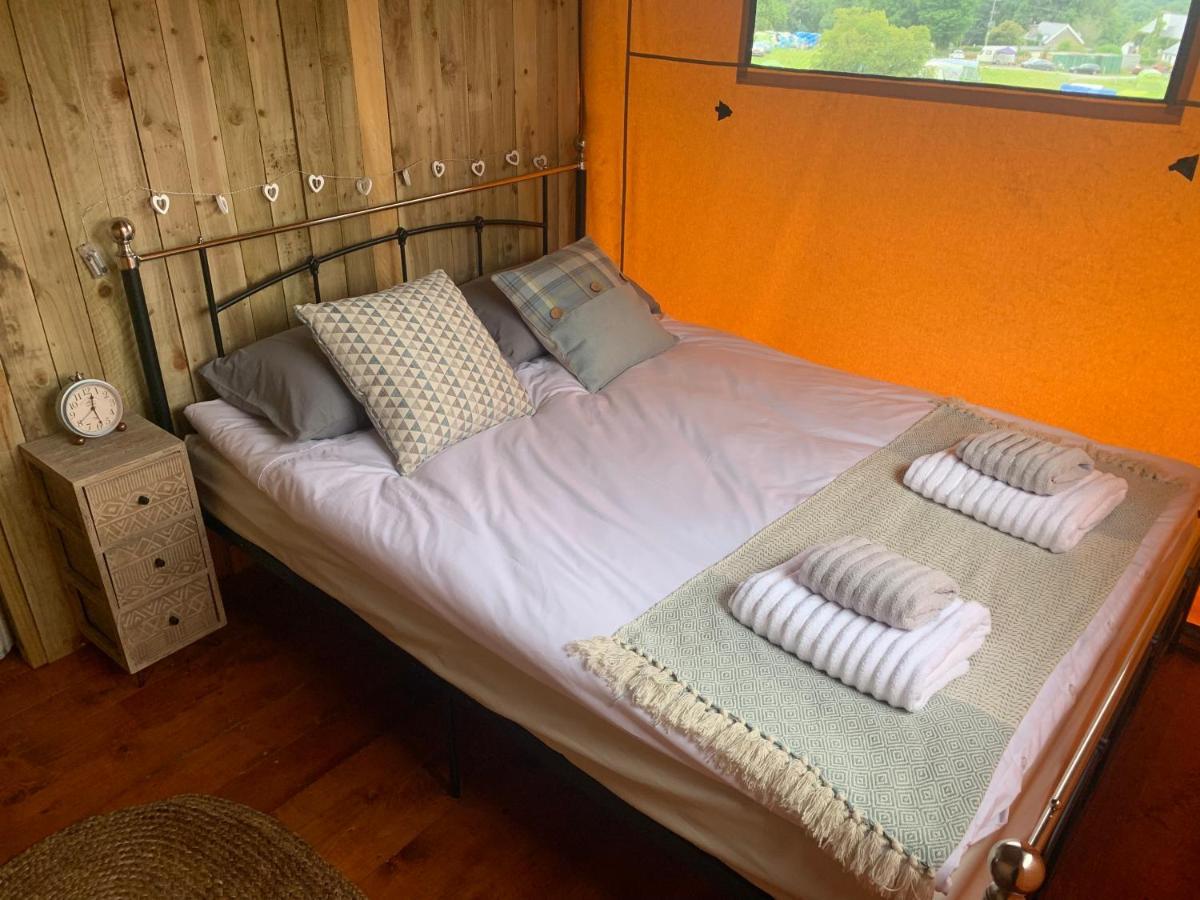 Mountain View Safari Tent With Hot Tub In The Heart Of Snowdonia Dolgellau Exterior photo