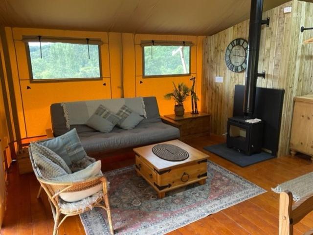 Mountain View Safari Tent With Hot Tub In The Heart Of Snowdonia Dolgellau Exterior photo